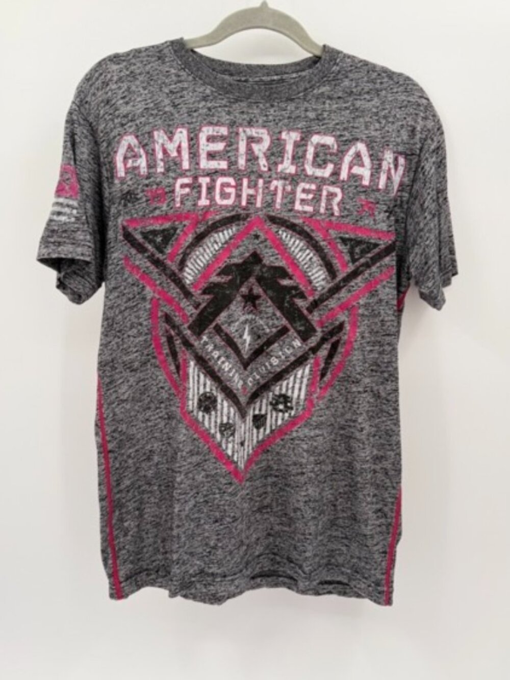 American Fighter Short Sleeve T-shirt Black and Pink Size Medium